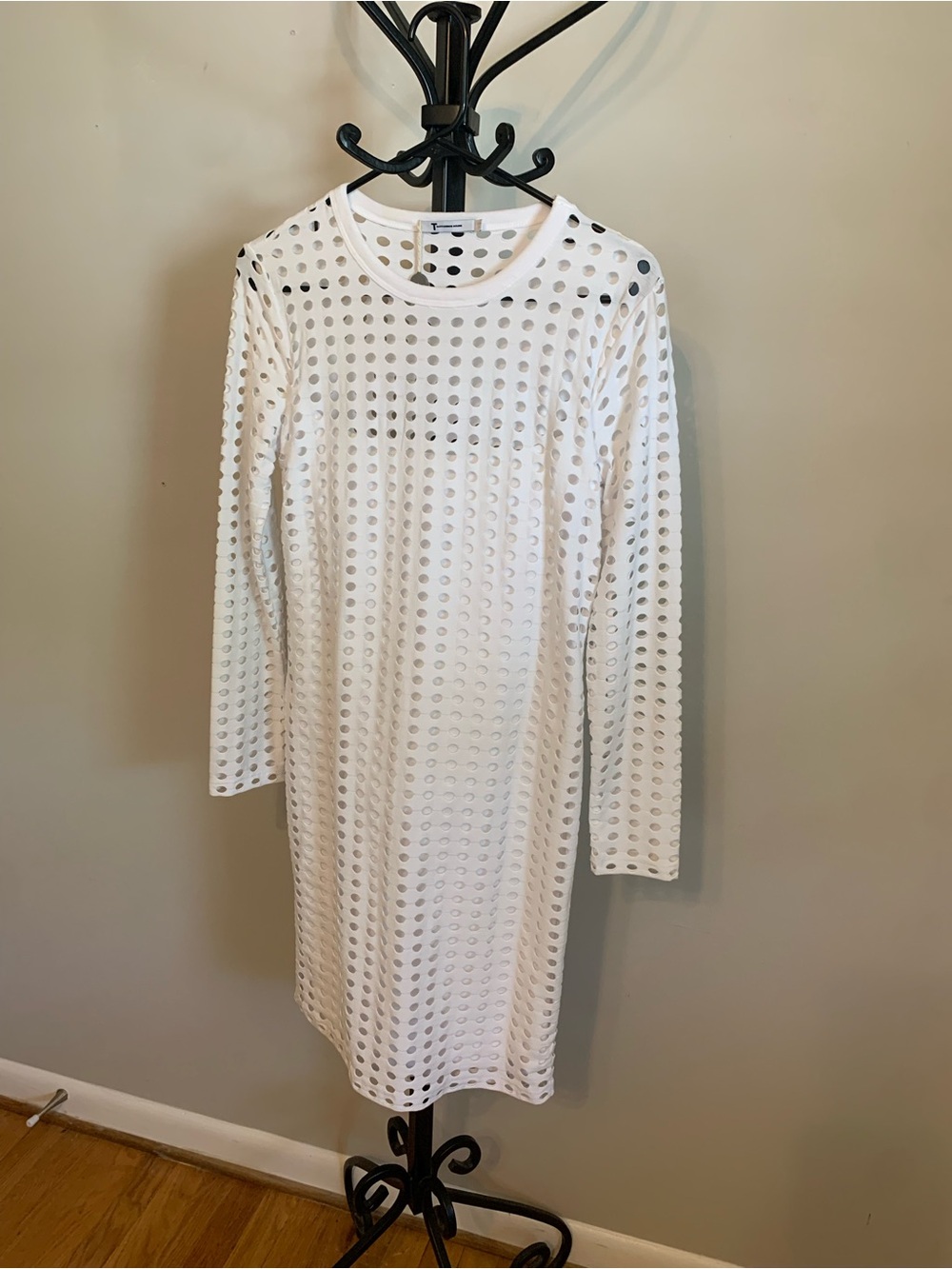 Alexander Wang White Eyelet Long Sleeve Shift Dress
15 “ 35”
